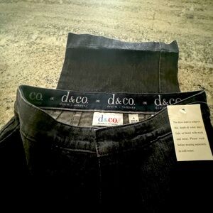 Denim&Co jeans size 4. Brand new.